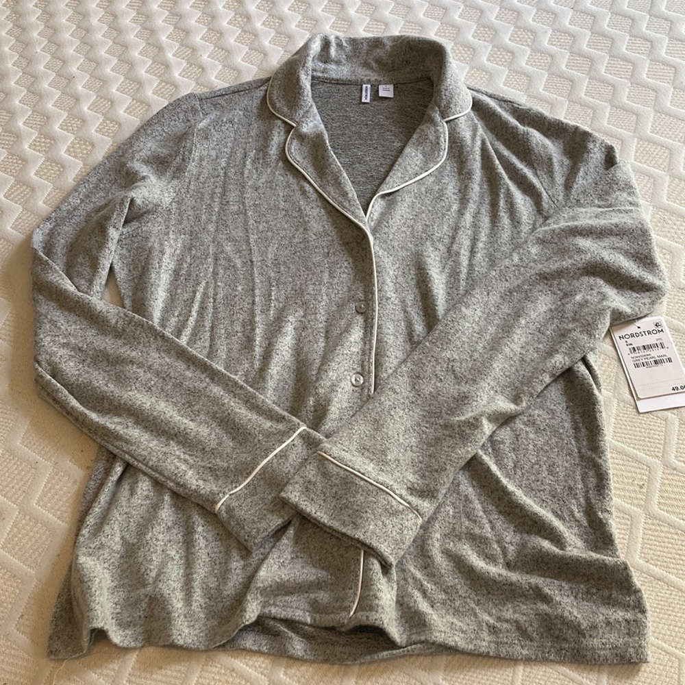 Nordstrom grey marbled long sleeve button down pajama top. White trim, new